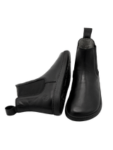 Barefoot Chelsea Dark