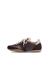 Botas x Vàng Chocolate – produktová fotografie 1